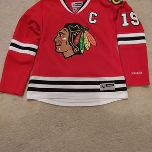 Woman's Chicago Blackhawks Jersey size Medium